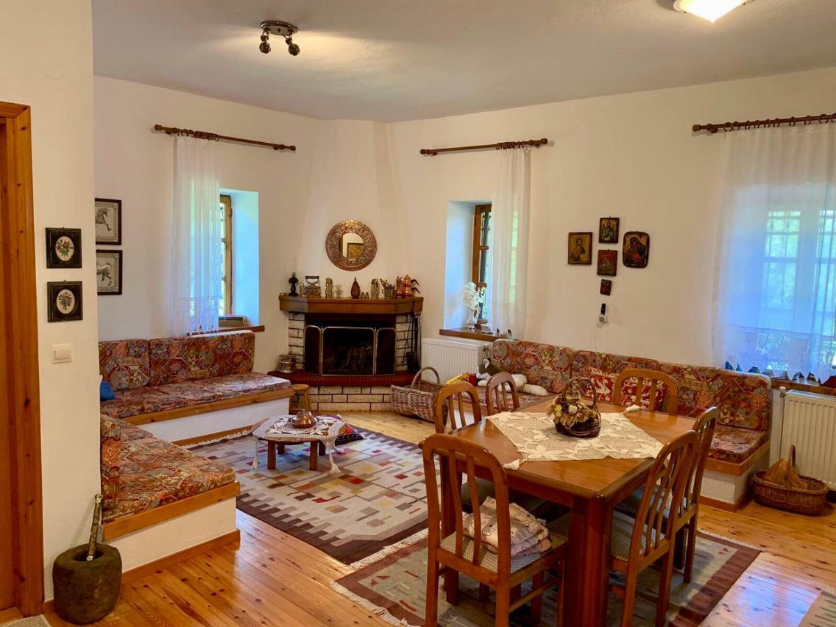 Πέτρινο Παραδοσιακό Σπίτι "Χιονάτη" Villa Nimfaíon Dış mekan fotoğraf